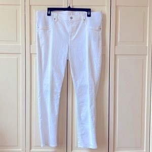 7 For all mankind White Skinny Jeans NWOT Size 32